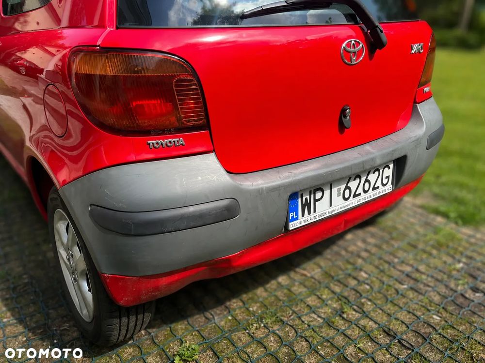 Toyota Yaris 1.0 Base - 5