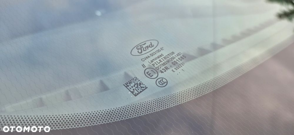 Ford Kuga 2.0 TDCi 2x4 Titanium - 22