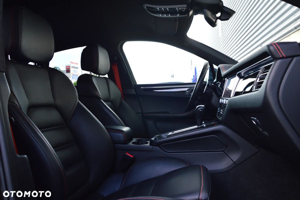 Porsche Macan S - 23