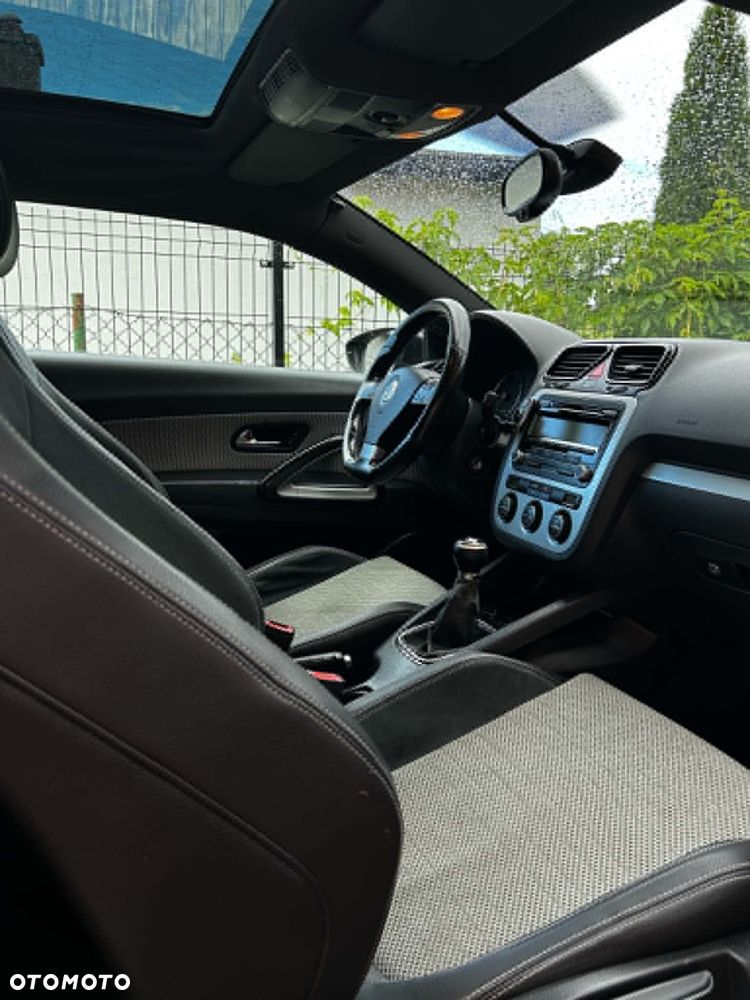 Volkswagen Scirocco 2.0 TDI - 19