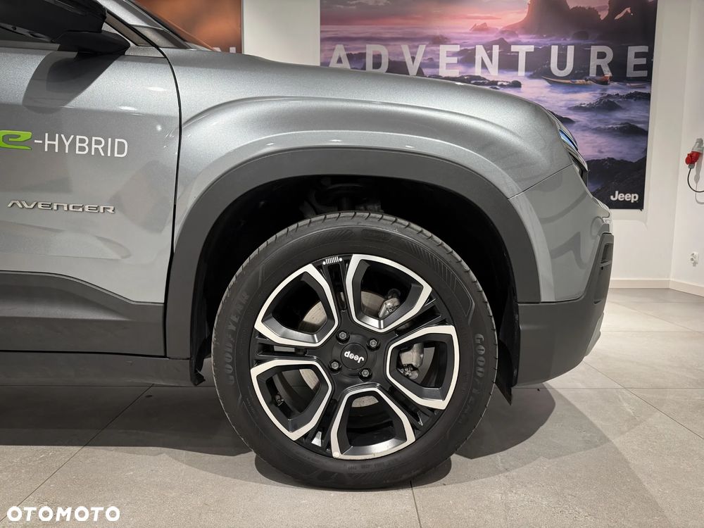 Jeep Avenger 1.2 T3 mHEV Altitude FWD eDCT6 - 4