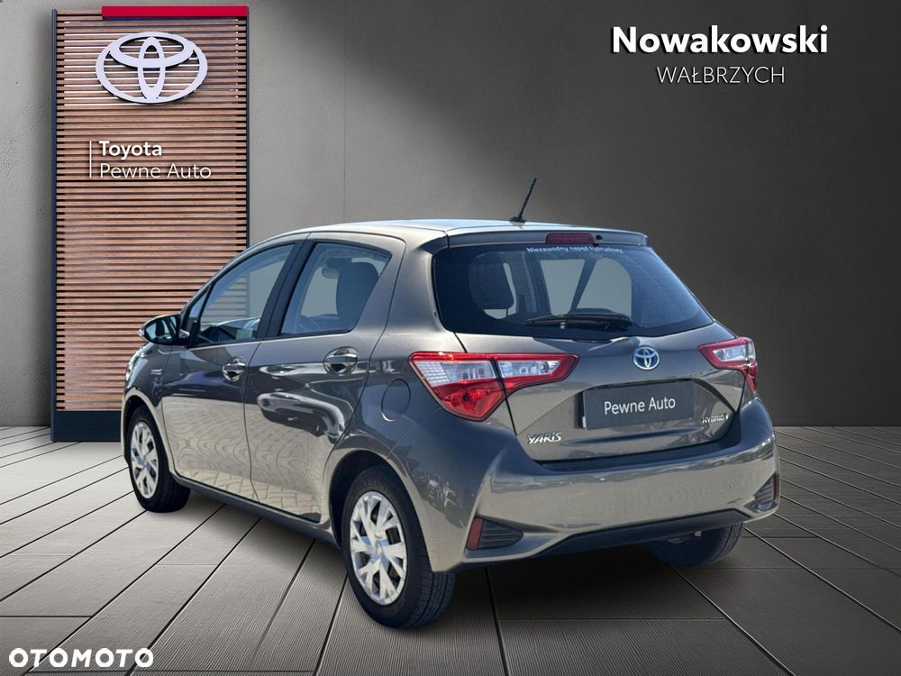 Toyota Yaris - 4