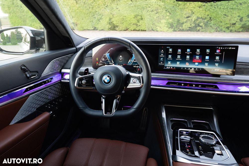 BMW M7 M760e xDrive AT PHEV - 12