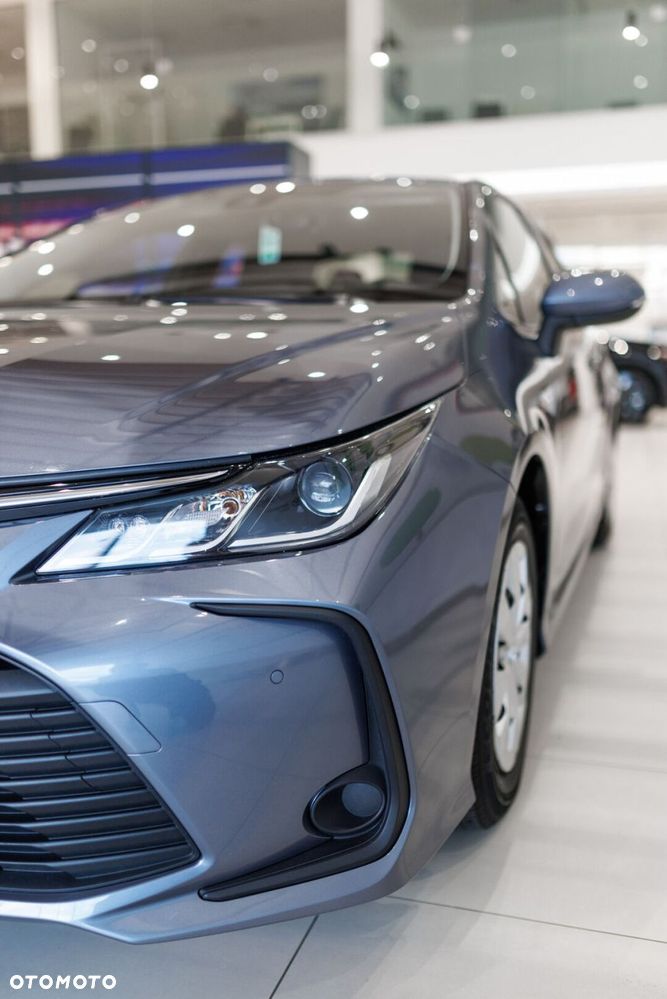 Toyota Corolla - 13