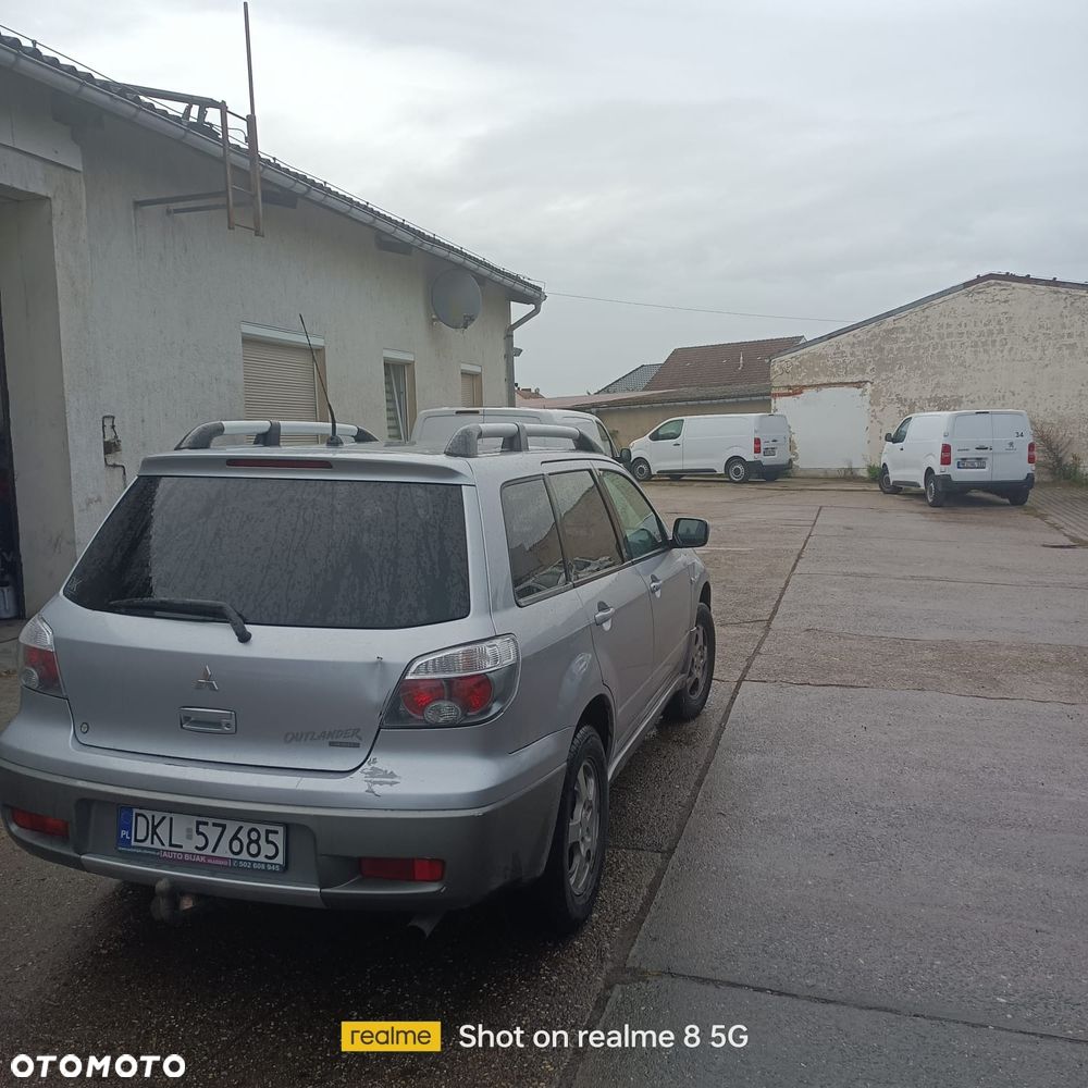 Mitsubishi Outlander - 4