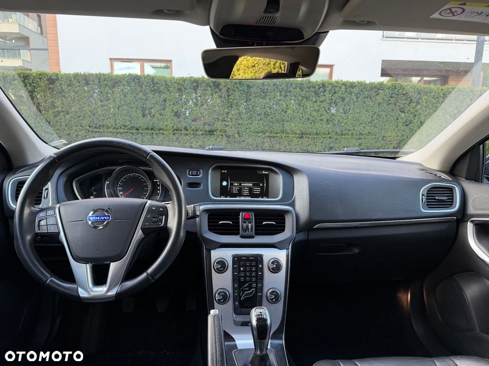 Volvo V40 D2 Drive-E Ocean Race - 9