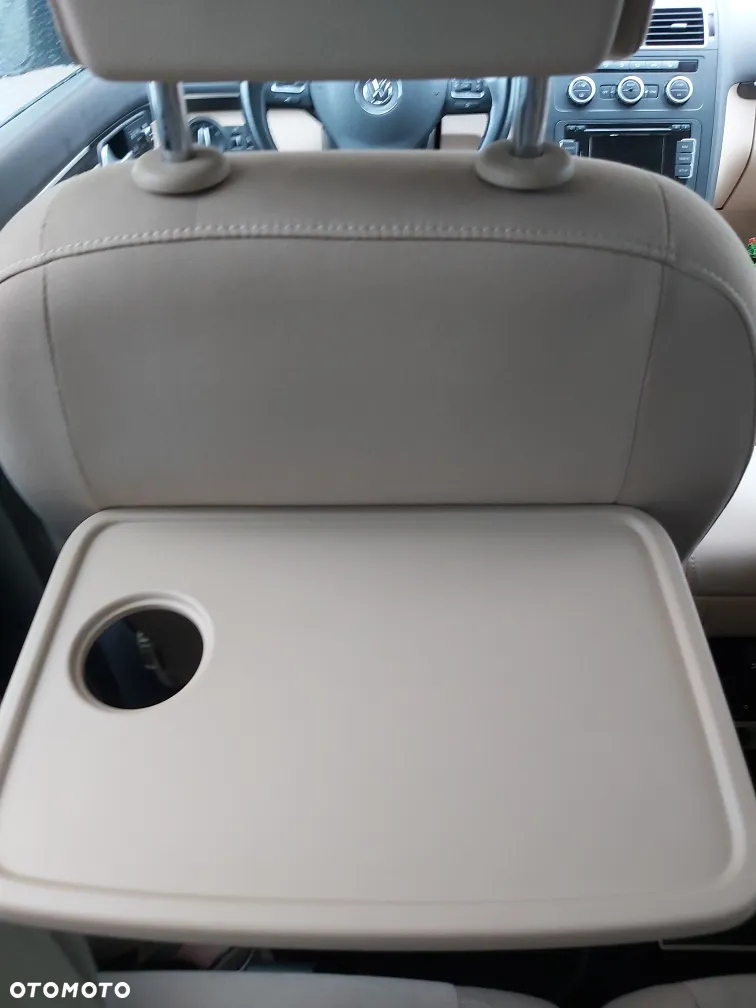 Volkswagen Touran - 14