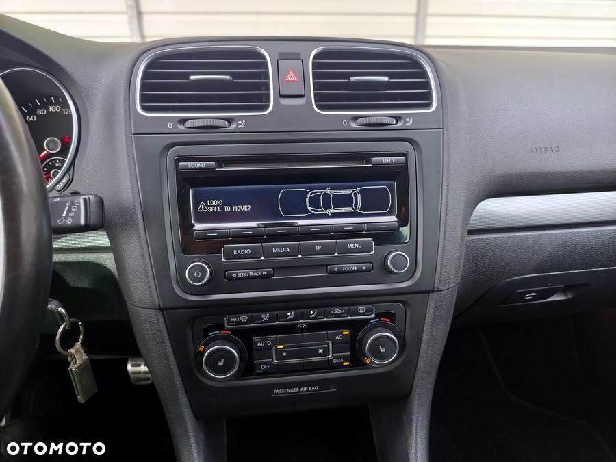Volkswagen Golf 1.6 TDI DPF Highline - 22