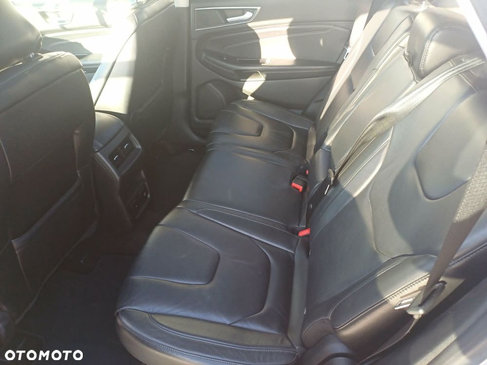 Ford Edge 2.0 TDCi Bi-Turbo 4x4 Titanium - 4