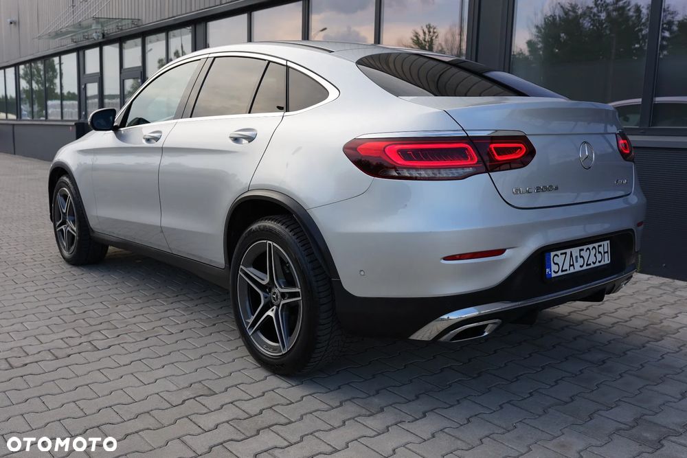 Mercedes-Benz GLC 200 d 4Matic 9G-TRONIC AMG Line Plus - 28