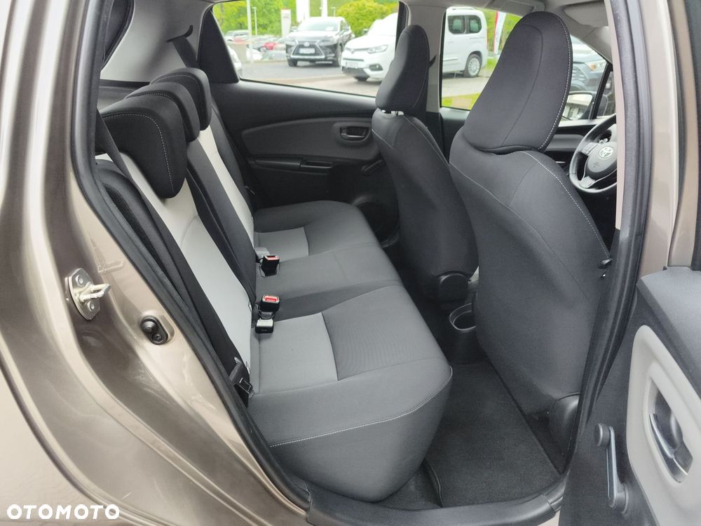 Toyota Yaris 1.5 Premium CVT - 10