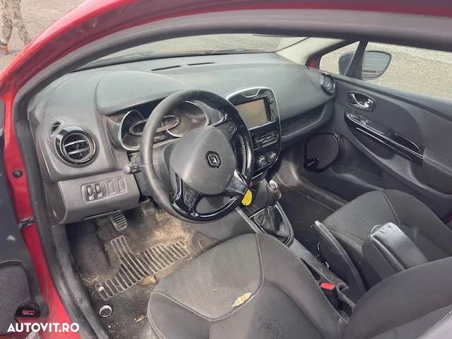 Dezmembrez Renault Clio 4 2013 1.5 DCI 75 cp - 7
