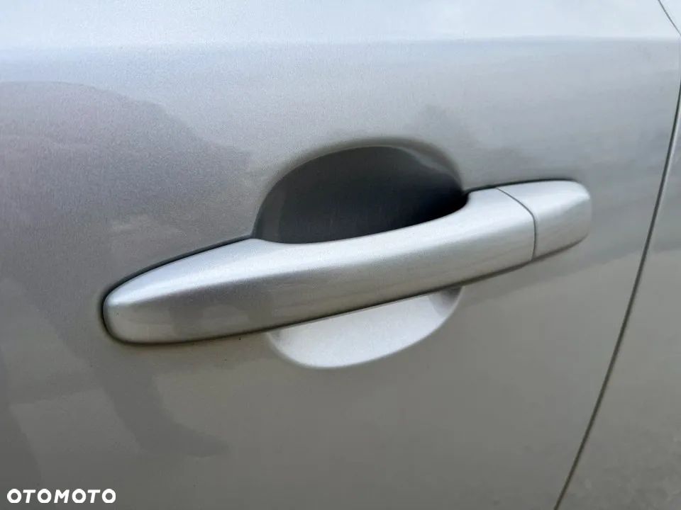 Volvo V40 T3 Momentum - 13