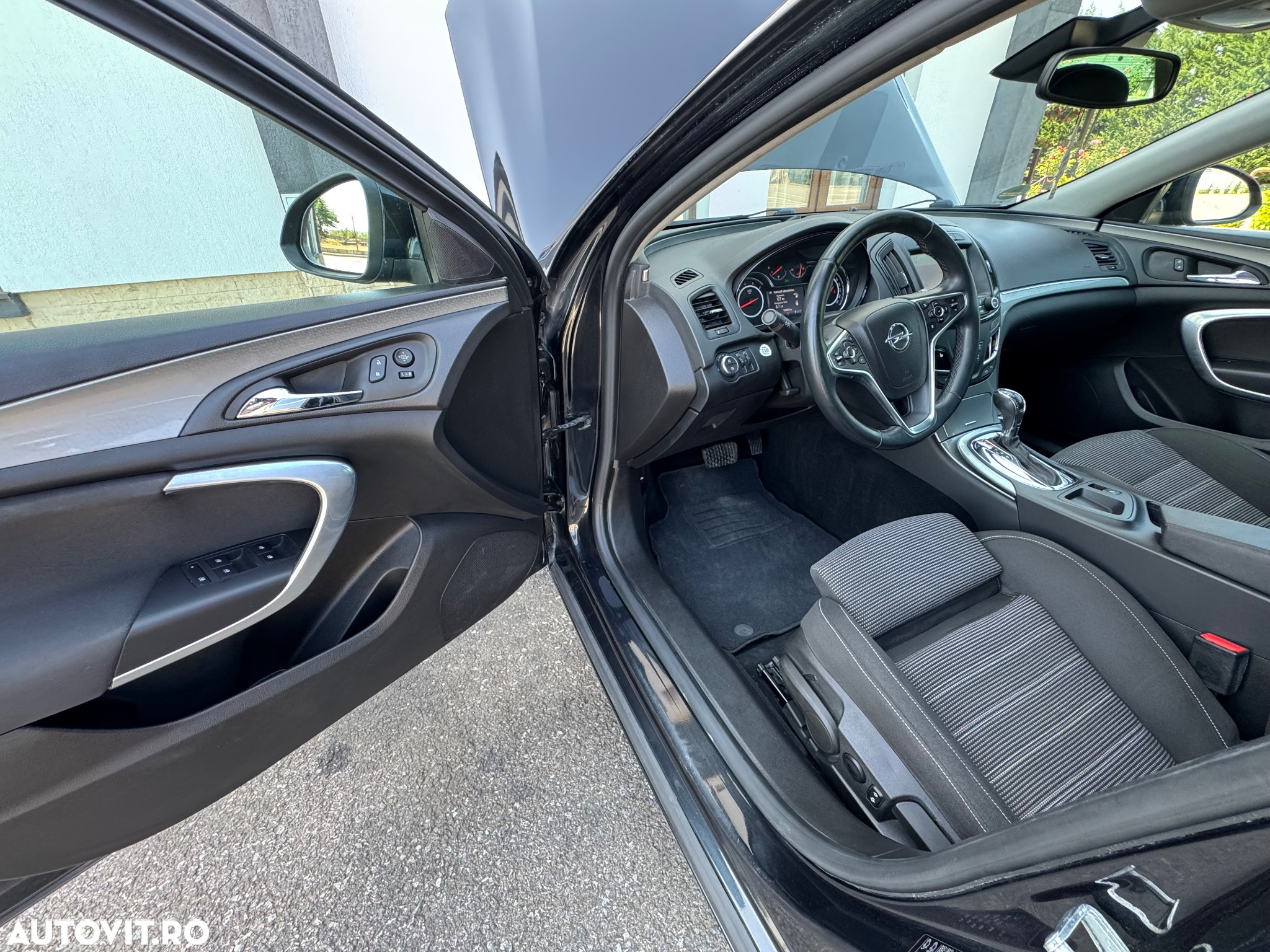 Opel Insignia 2.0 CDTI Automatik Business Edition - 11