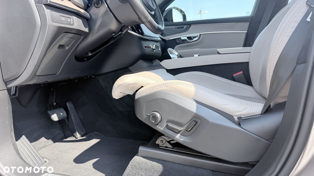 Volvo XC 90 - 13