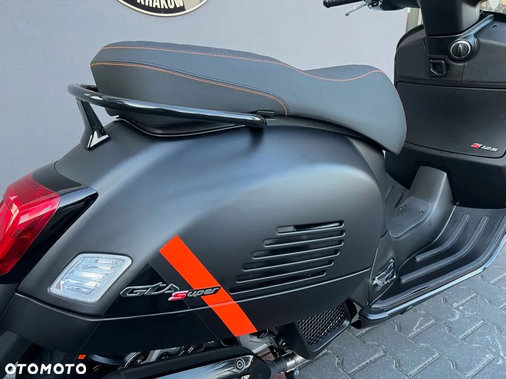 Vespa GTS - 6