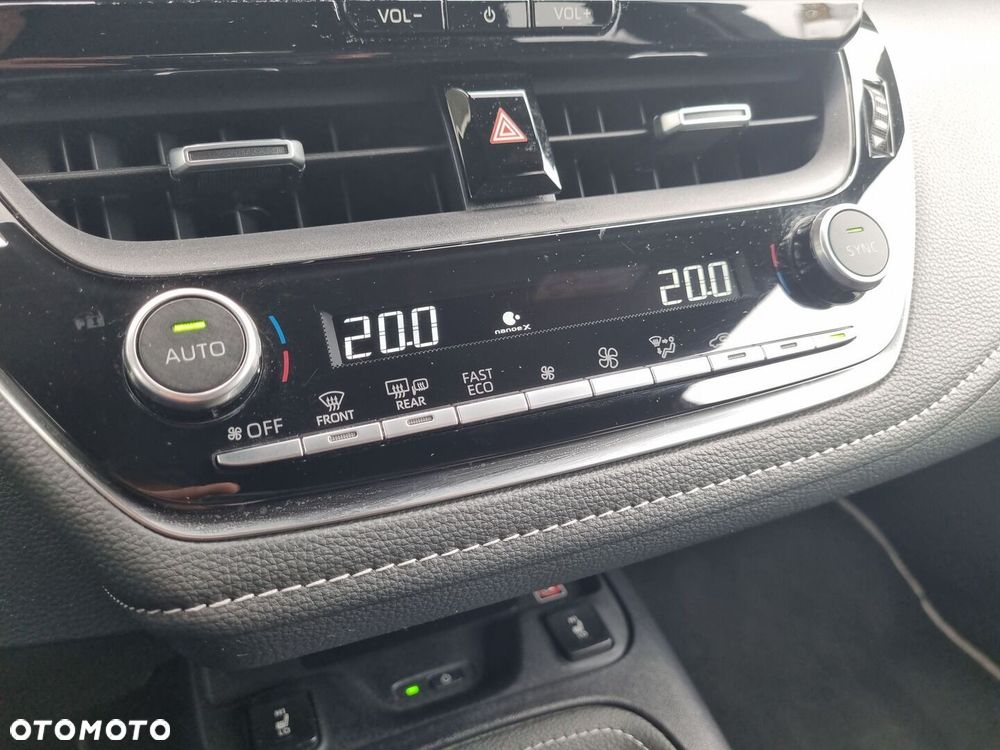 Toyota Corolla 2.0 Hybrid Style - 20
