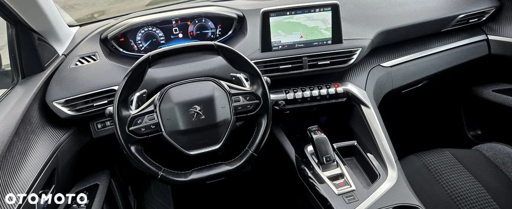 Peugeot 5008 1.5 BlueHDi Active S&S EAT8 - 34