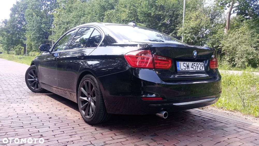 BMW Seria 3 320d Efficient Dynamic Edition Luxury Line - 4