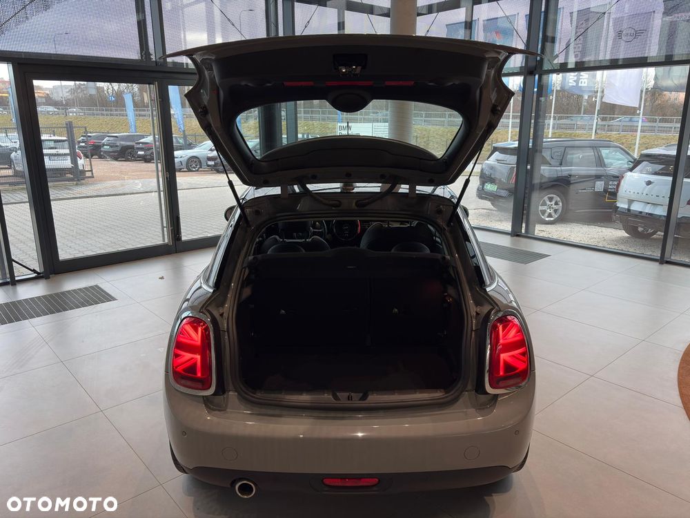 MINI Cooper Classic Trim - 19