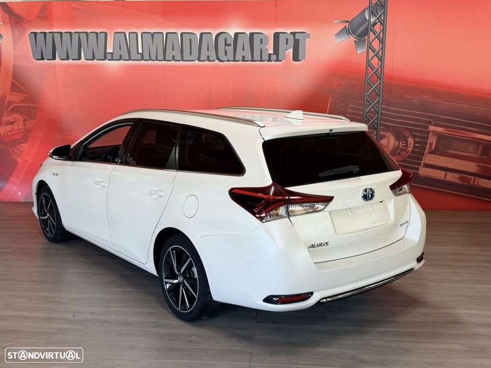 Toyota Auris Touring Sports 1.8 HSD Comfort +P.Sport+Navi - 4