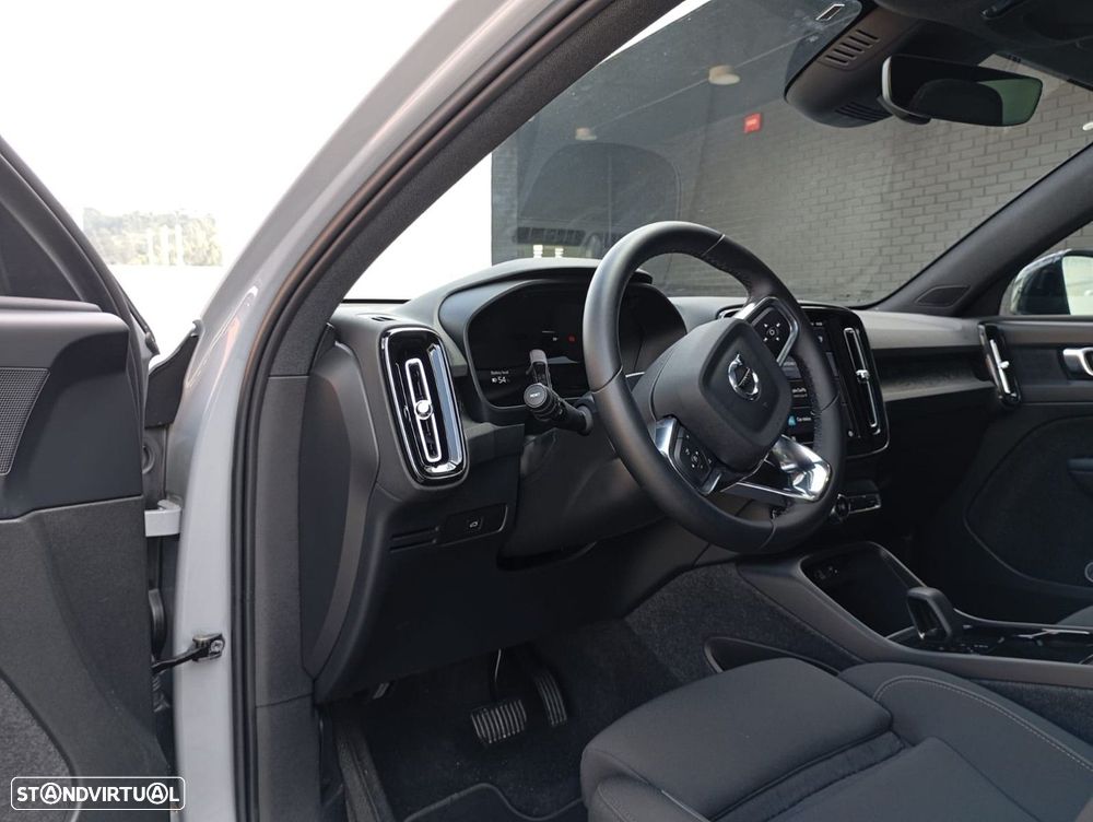 Volvo C40 Recharge Core - 2