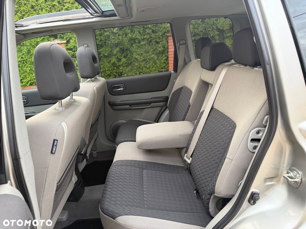 Nissan X-Trail 2.2 dCi 4x4 Columbia - 5