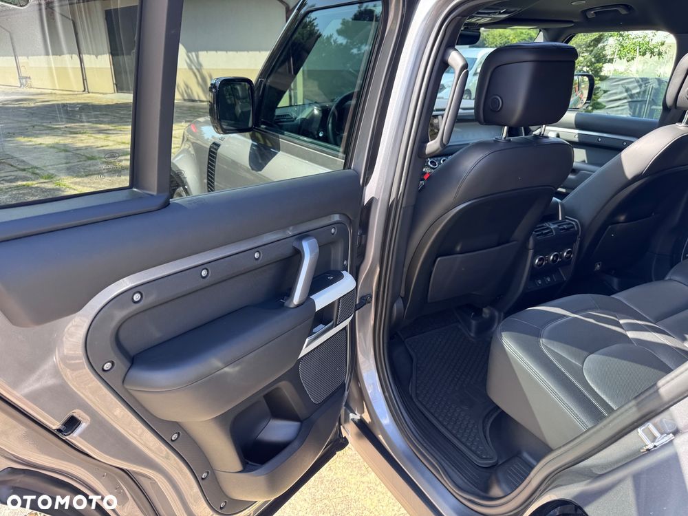 Land Rover Defender 3.0 P400 mHEV X-Dynamic HSE - 20