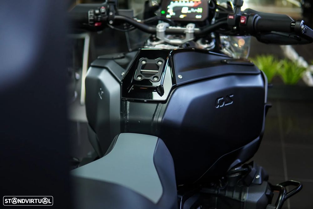 BMW R 1300 GS Adventure TRIPLE BLACK / Rebaixada - 6