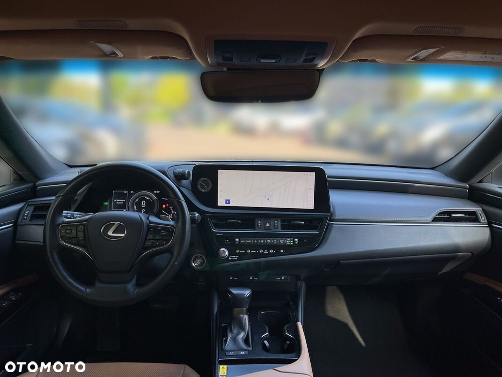 Lexus ES 300h Business Edition - 8