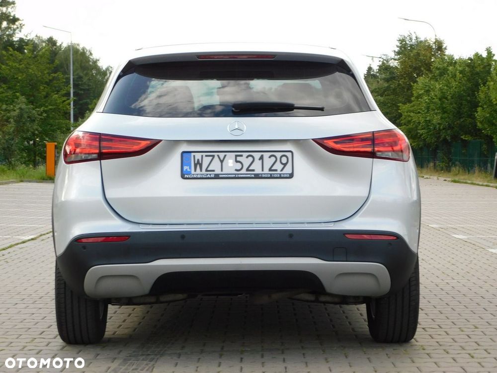 Mercedes-Benz GLA - 28