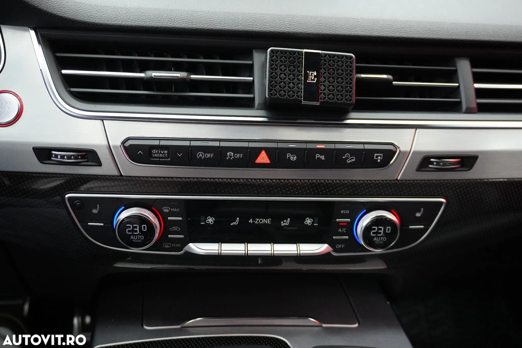 Audi SQ7 4.0 TDI quattro Tiptronic - 30