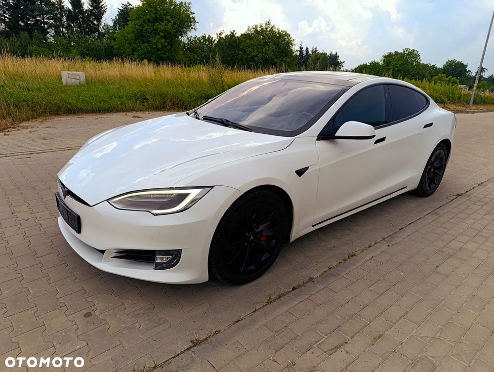 Tesla Model S - 20