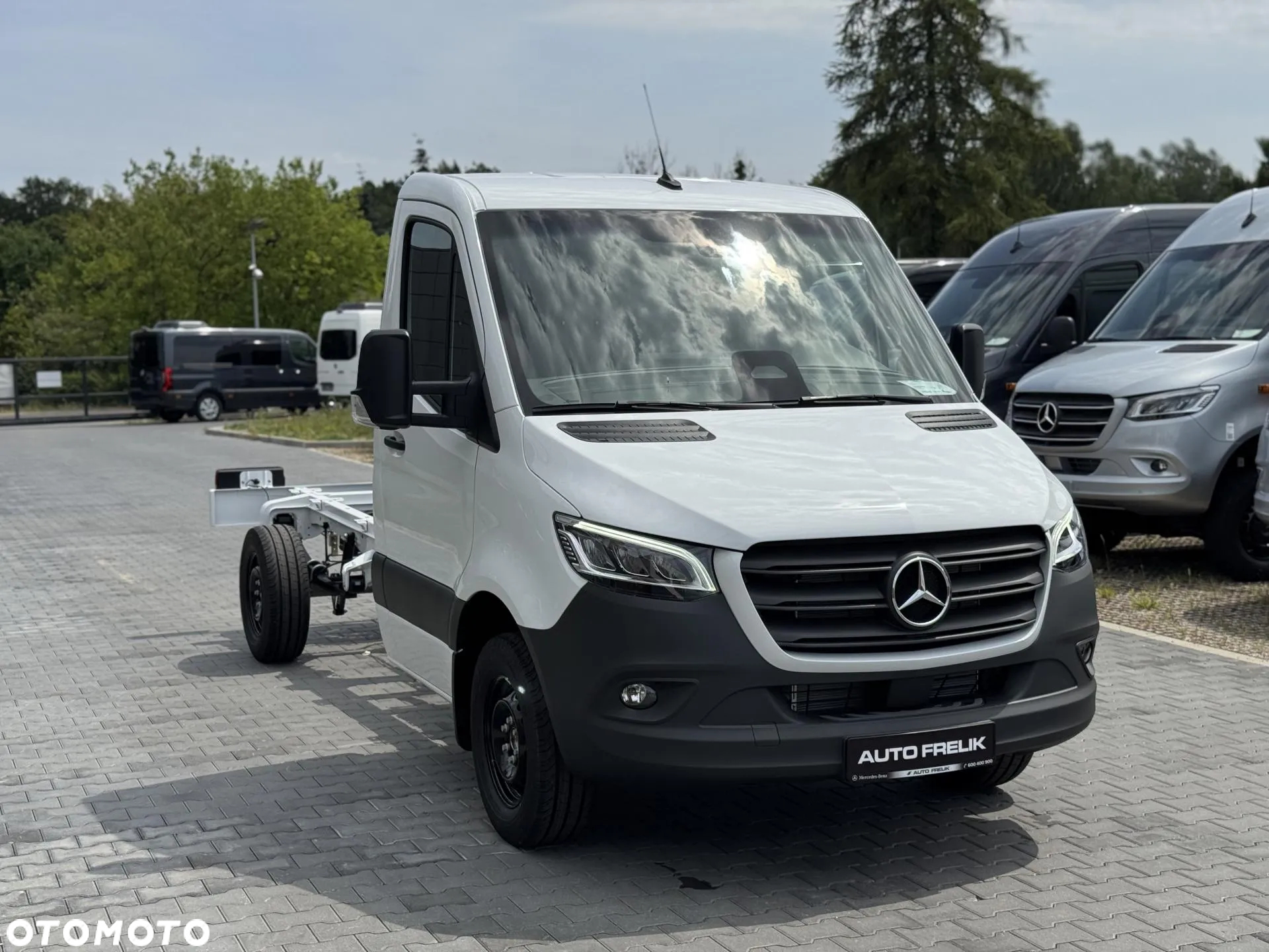 Mercedes-Benz Sprinter - 2