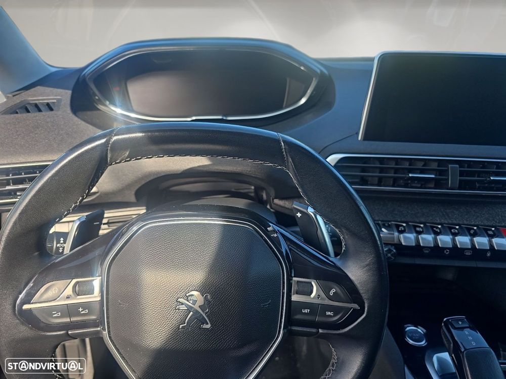 Peugeot 3008 1.5 BlueHDi Allure EAT8 - 8