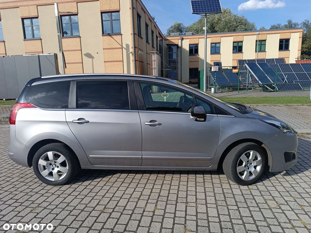 Peugeot 5008 2015 photo 2