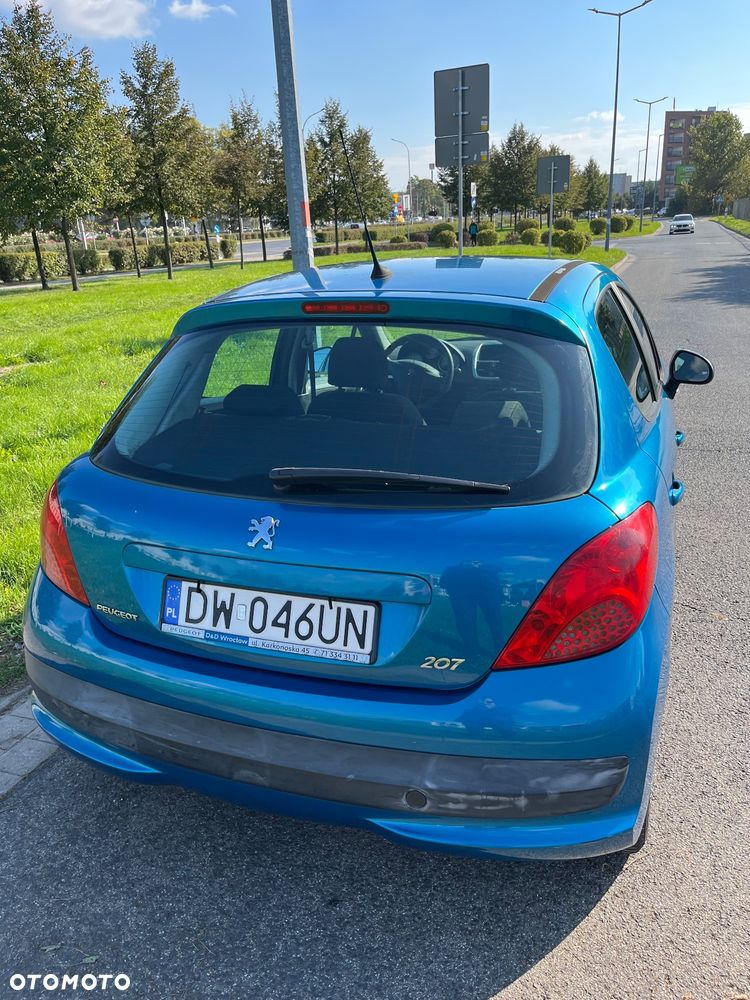 Peugeot 207 1.4 16V Trendy - 10