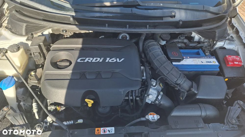 Hyundai i30 blue 1.6 CRDi Premium - 24