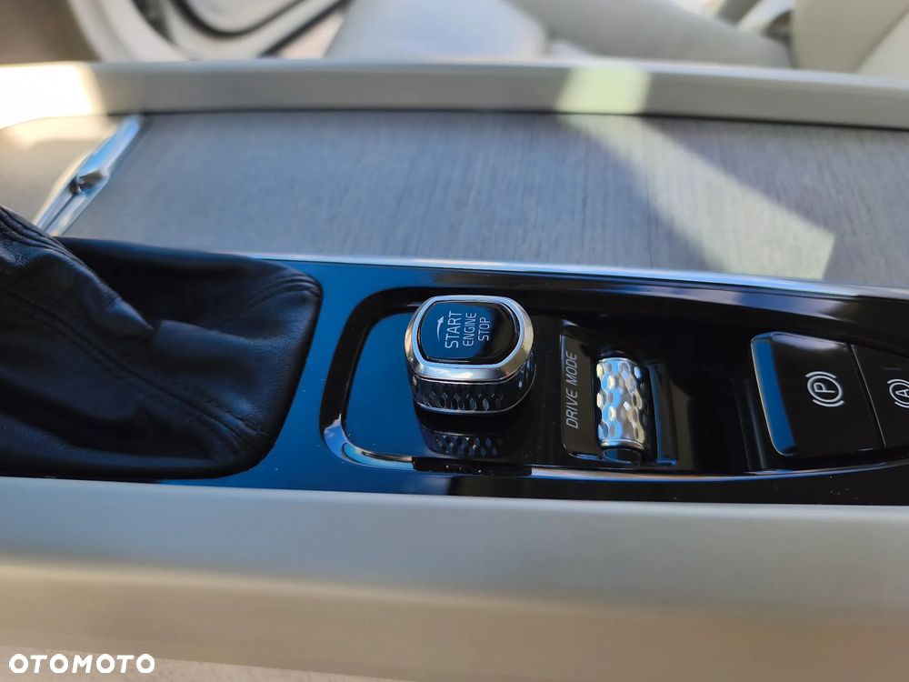 Volvo XC 60 D4 Inscription - 19