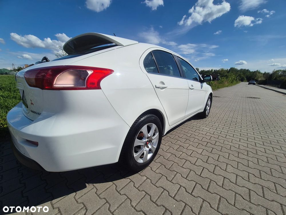 Mitsubishi Lancer 1.5 Invite - 14