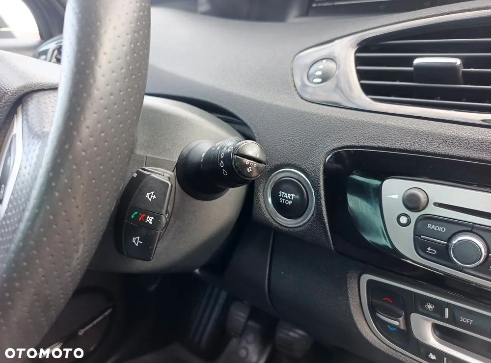 Renault Scenic Energy dCi 130 Euro 6 S&S Xmod Bose Edition - 21