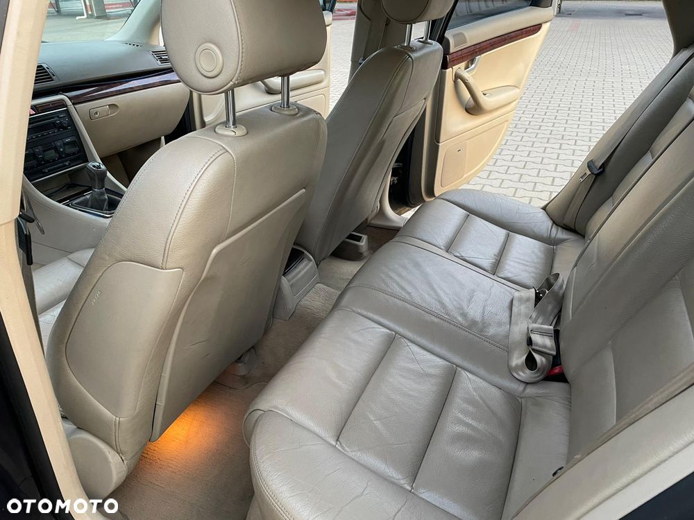 Audi A4 Limousine 1.8T - 18