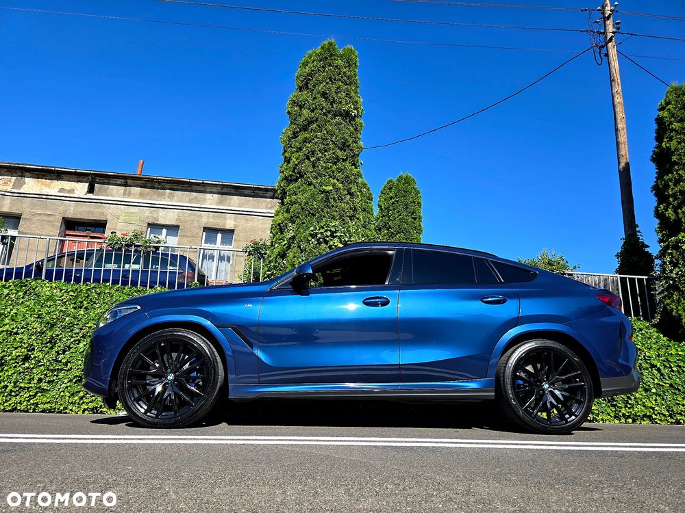 BMW X6 xDrive40d mHEV - 28