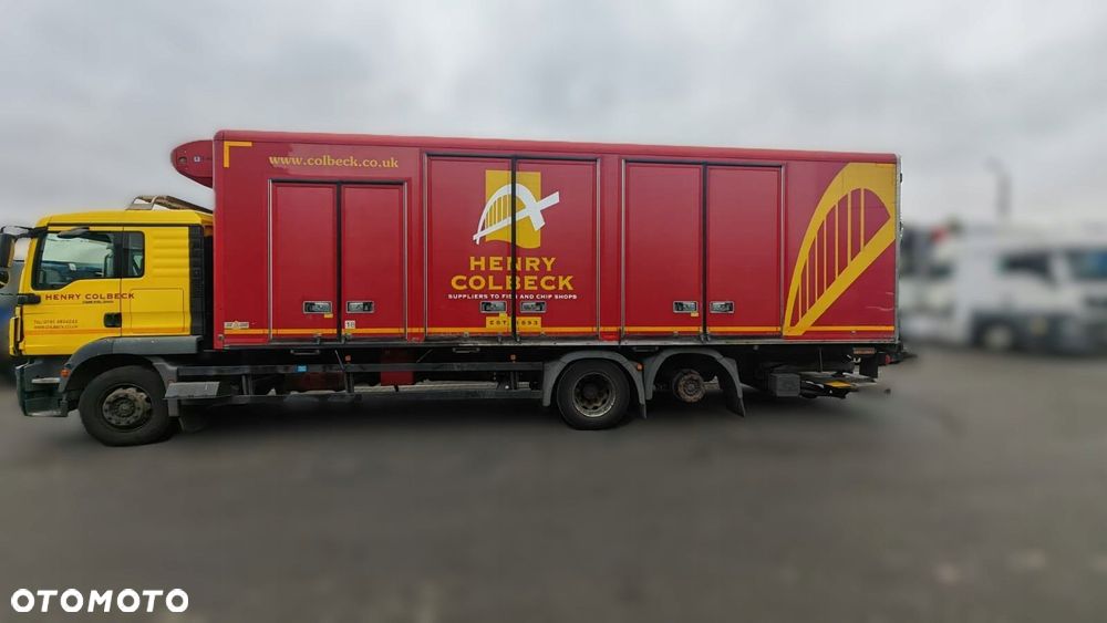 ZABUDOWA CHŁODNIA + AGREGAT dłu 9,10m szer 2,60m wys 2,66m podram 0,86m - 1