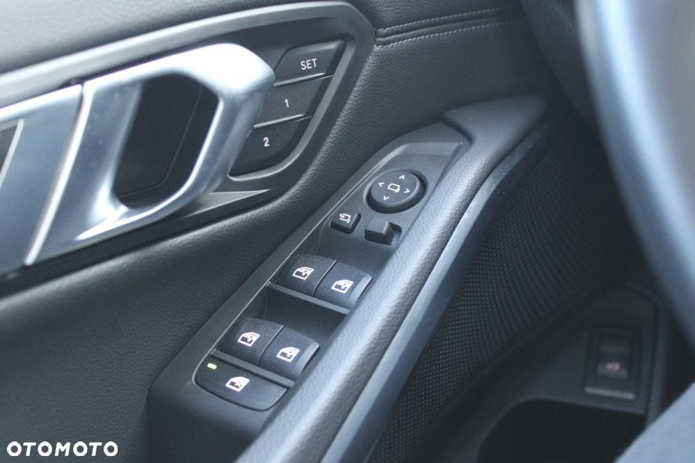 BMW Seria 3 - 33