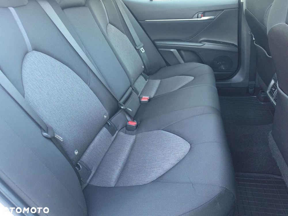 Toyota Camry 2.5 Hybrid Comfort CVT - 9