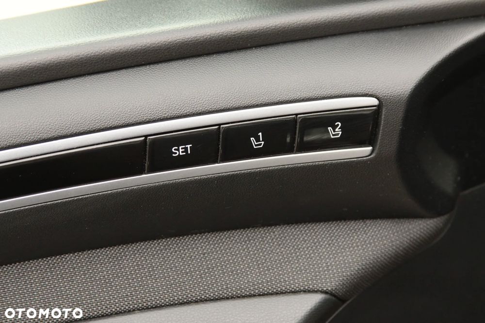 Hyundai Tucson 1.6 T-GDi HEV Executive 2WD - 30