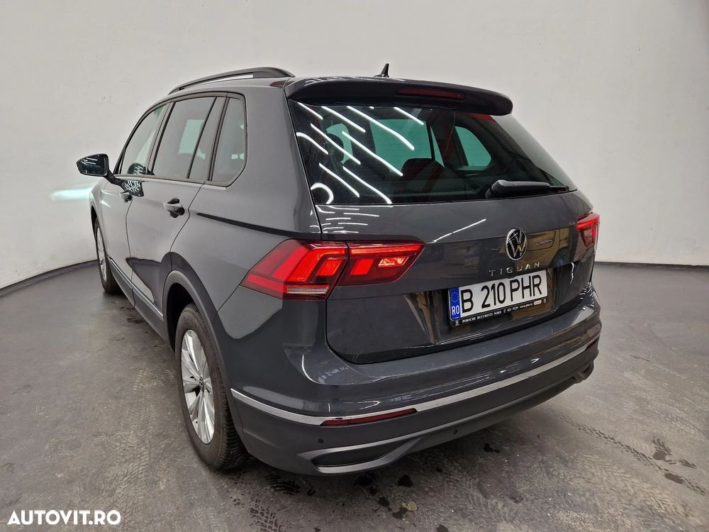 Volkswagen Tiguan - 2
