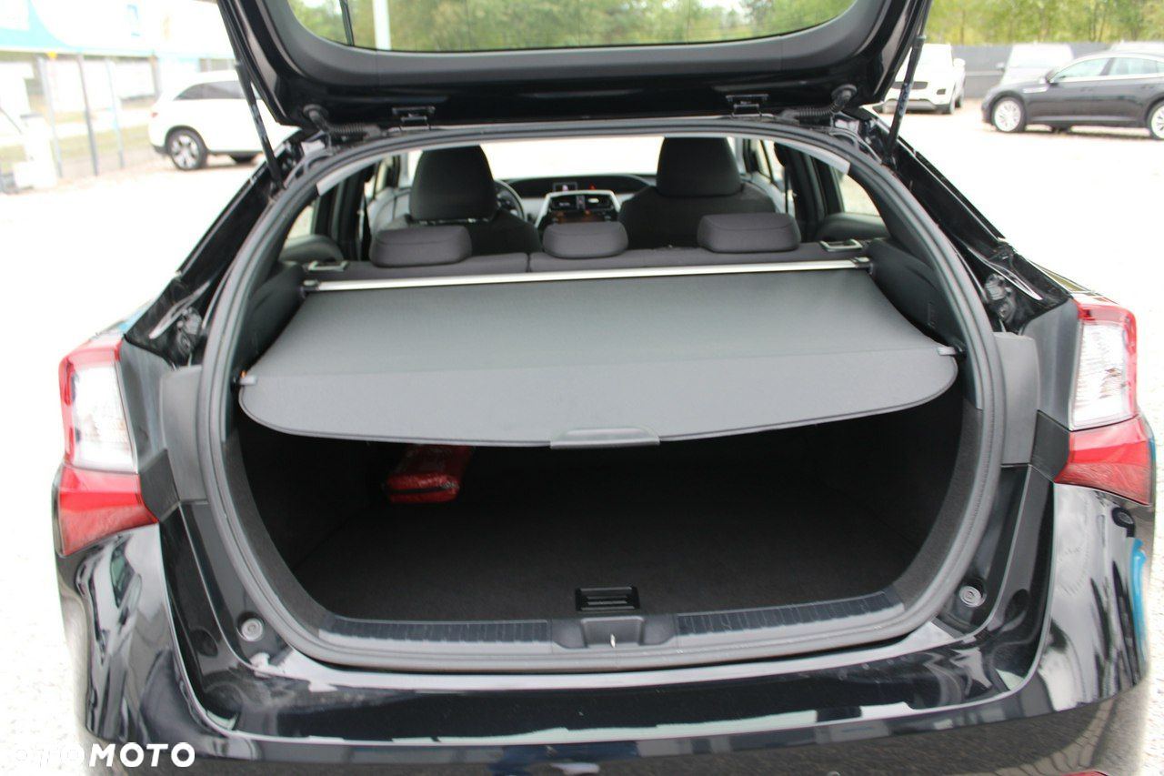 Toyota Prius - 12