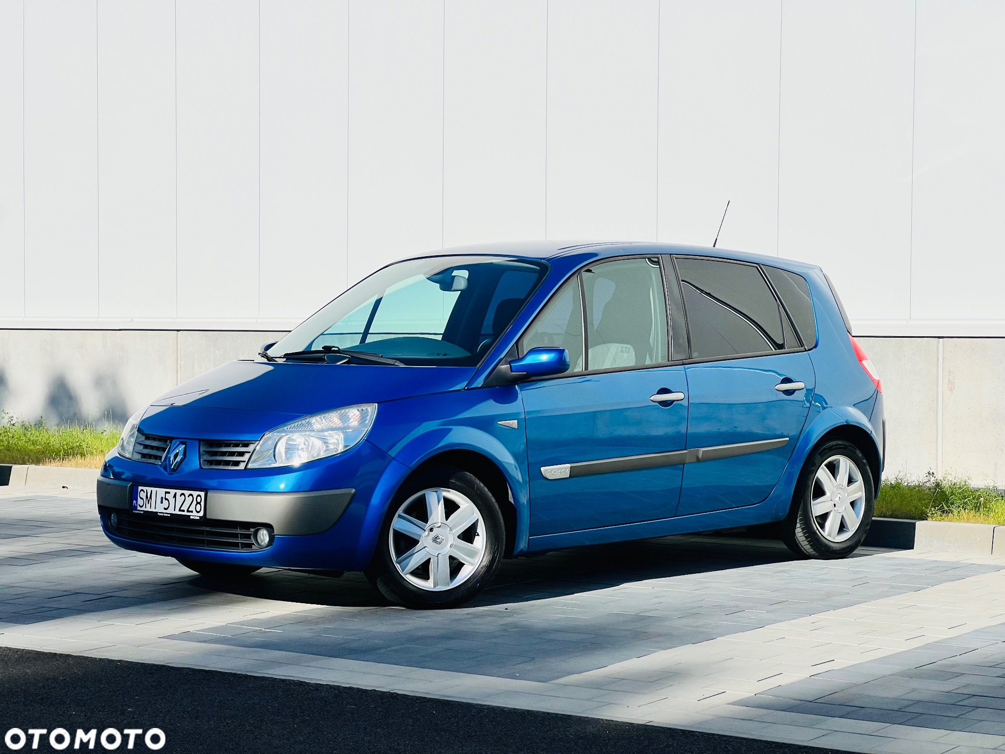 Renault Scenic 1.6 16V 110 Dynamique - 3